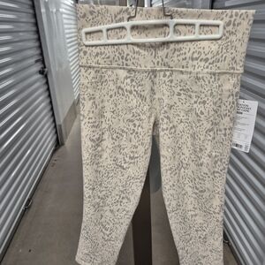 NWT Athleta Beige and Gray Patterned Leggings